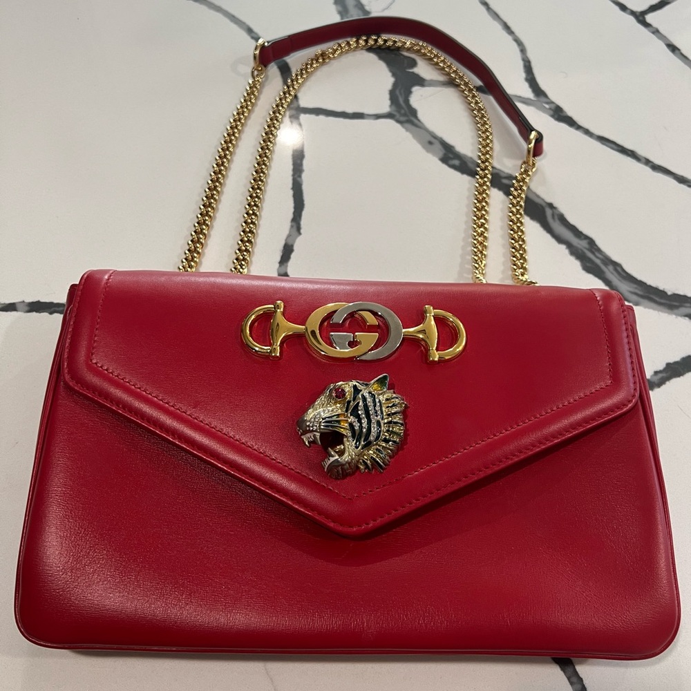 Gucci Zumi Rajah Chain Crossbody Red